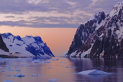 Expeditions-Trekking Antarktische Halbinsel. Cape Renard mit Lemaire-Kanal. Foto: Günther Härter. 