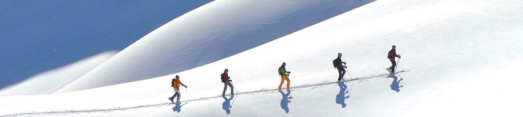 Skitour in unberührtem Schnee. Foto: Joseph Mallaun.