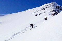 Powder-Abfahrt auf Island.