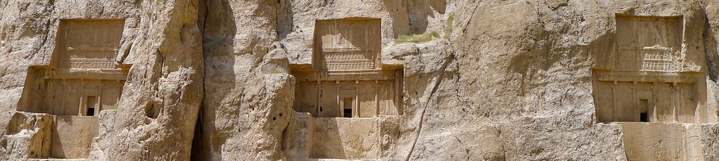Iran-Reise Kultur: Königsgräber bei Persepolis. Foto: Günther Härter.