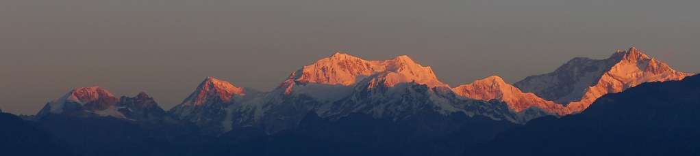 Indien, Trekking in Sikkim, Morgensonne auf dem Kanchenjunga-Massiv. Foto: Anni Edenstrasser.