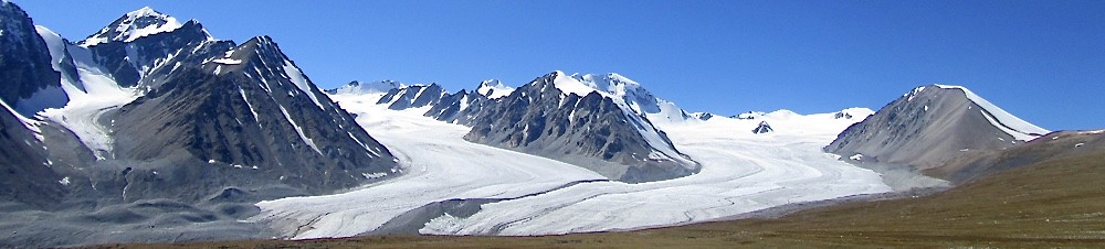 Einsames Altai-Gebirge, unterwegs zum Basislager des Mount Khuiten. Foto: Archiv Härter.