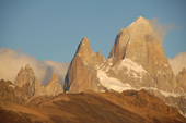 Komfort-Trekking Patagonien, Morgensonne auf dem gewaltigen Fitz Roy, 3375 m. Foto: Günther Härter.