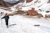 Skitouren in Marokko, Hoher Atlas. Neltner-Hütte, 3200 m. Foto: Günther Härter.