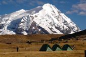 Peru Trekking Cordillera Vilcanota. Lagerplatz in der Vilcanota mit grandioser Aussicht. Foto: Archiv Härter.