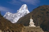 Nepal, Komfort-Trekking Everest-Gebiet. Ama Dablam, 6856 m. Foto: Archiv Härter.