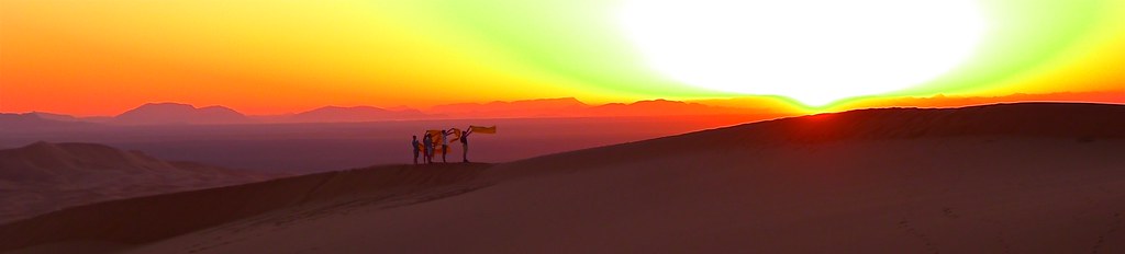Reise Marokko-Königsstädte. Wüsten-Camp in der Sahara, Sonnenuntergang auf Sanddüne. Foto: Günther Härter